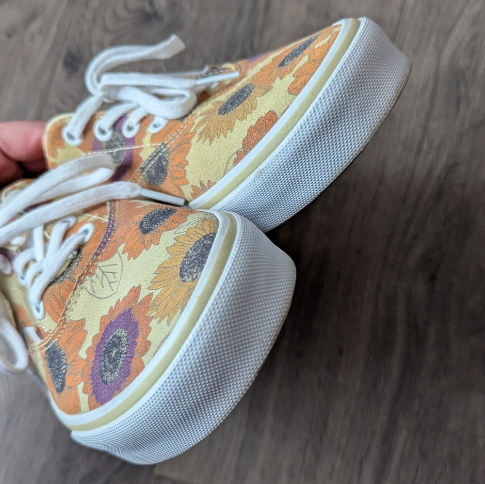 Vans Doheny Sunflowers Daisies Floral Classic Sneakers - Picture 6 of 9